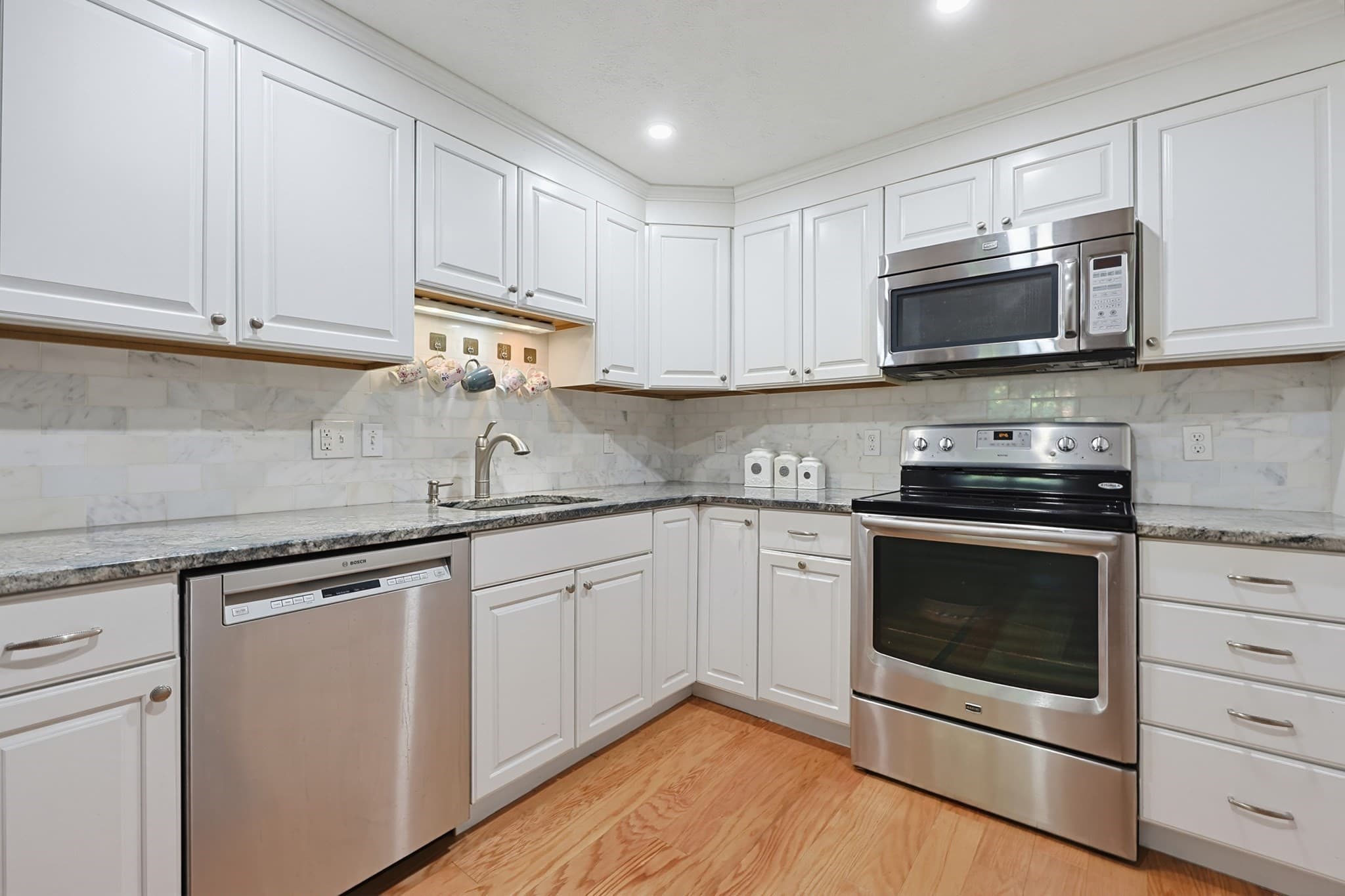 Condominium at 91 Pleasant St # D1, Medfield MA 02052, photo 19 of 33