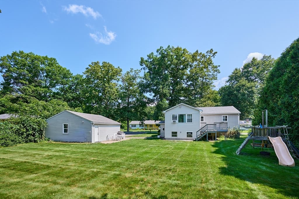 26 Oliver St., Easthampton MA 01027 photo 3