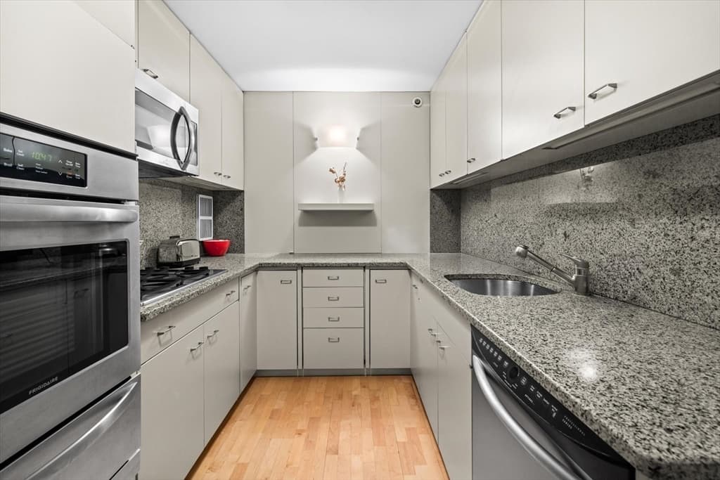 180 Beacon # 15B, Boston MA 02116 photo 8