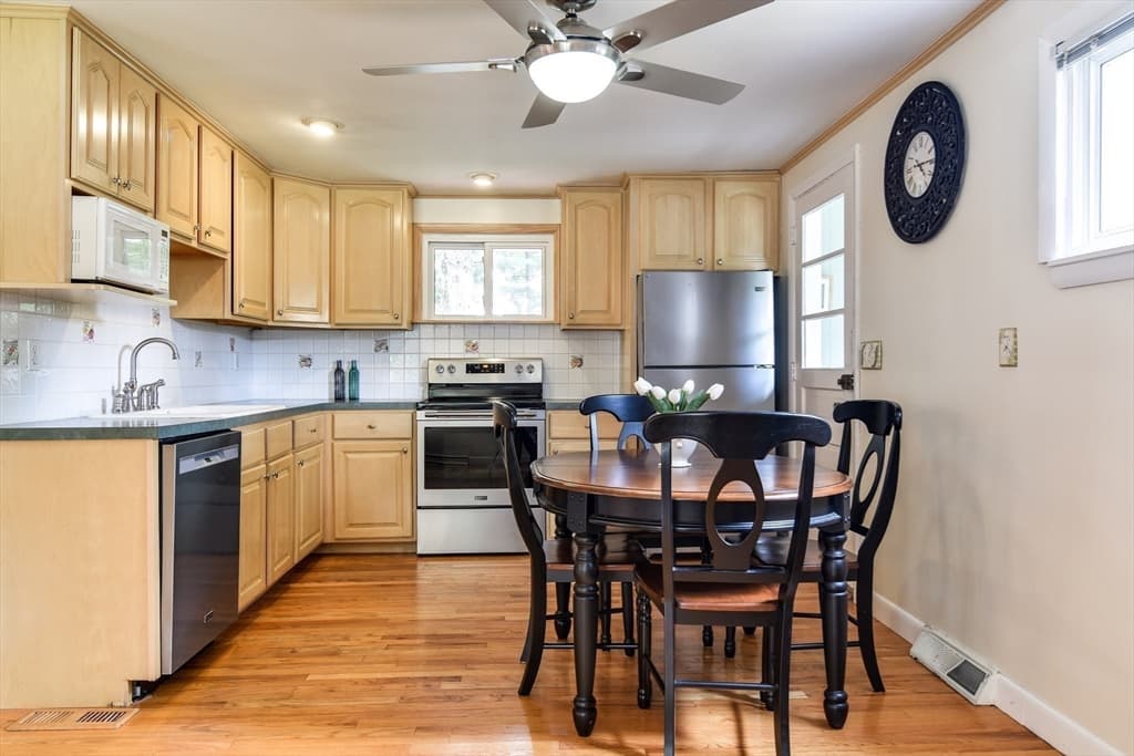 24 Upper Joclyn Ave, Framingham MA 01701 photo 6