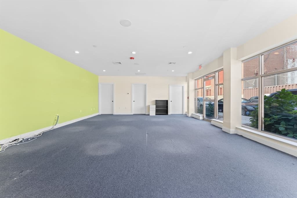 637 E 1st St, Boston MA 02127 photo 6