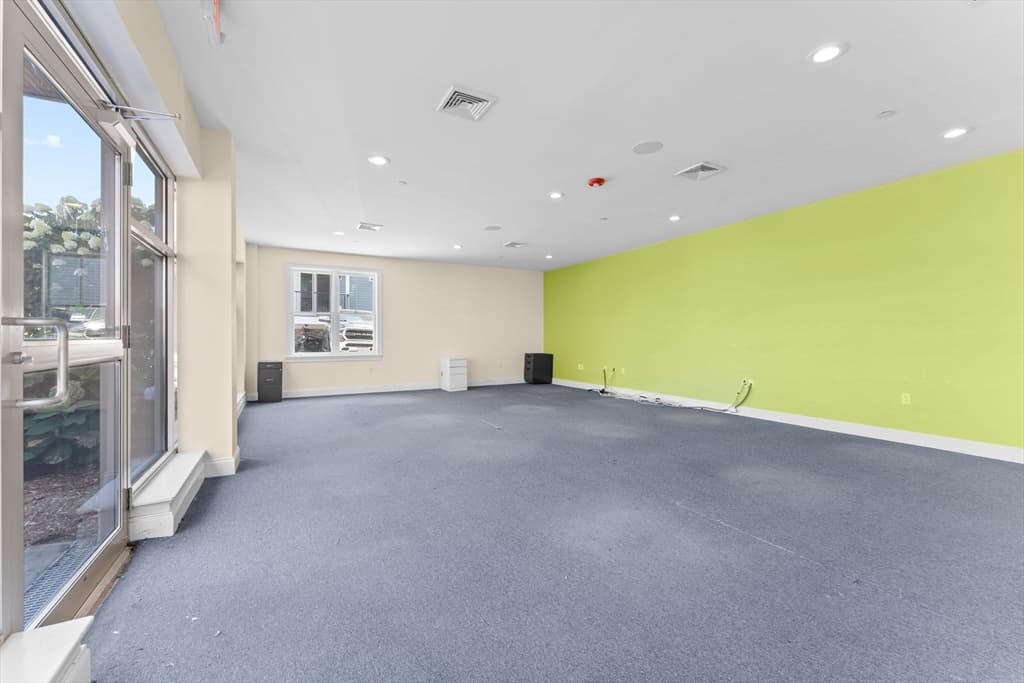 637 E 1st St, Boston MA 02127 photo 7