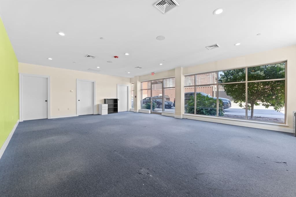 637 E 1st St, Boston MA 02127 photo 5