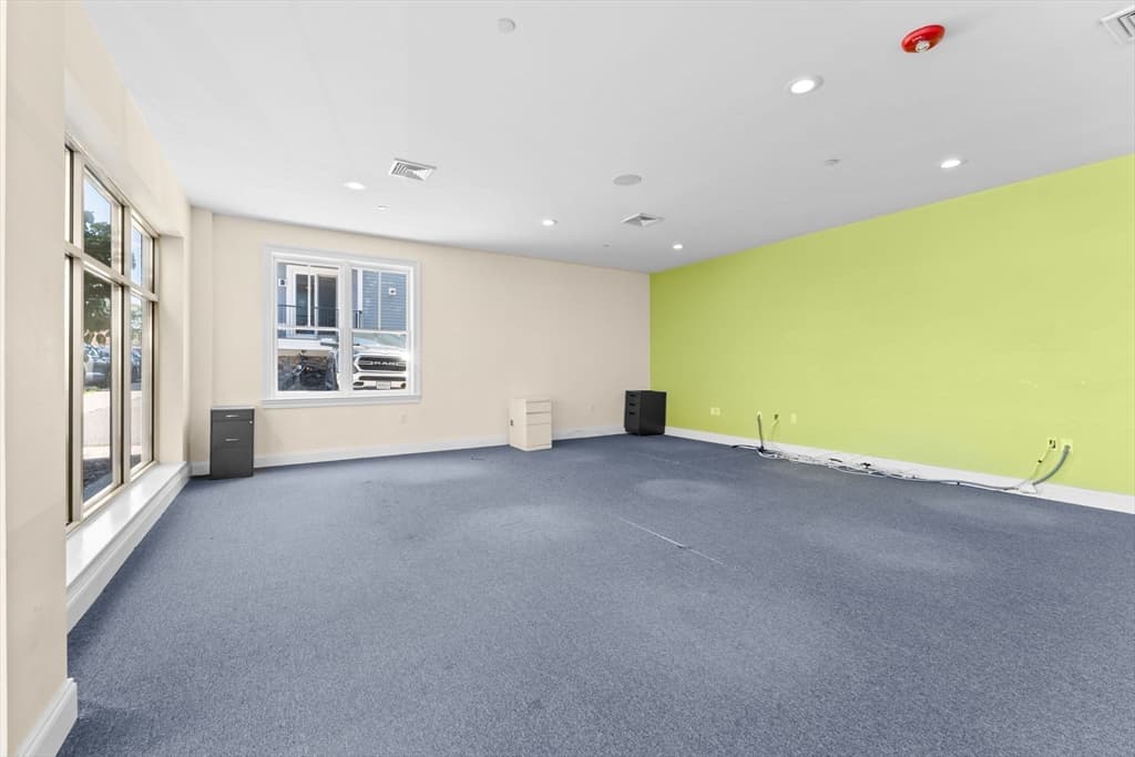 637 E 1st St, Boston MA 02127 photo 10