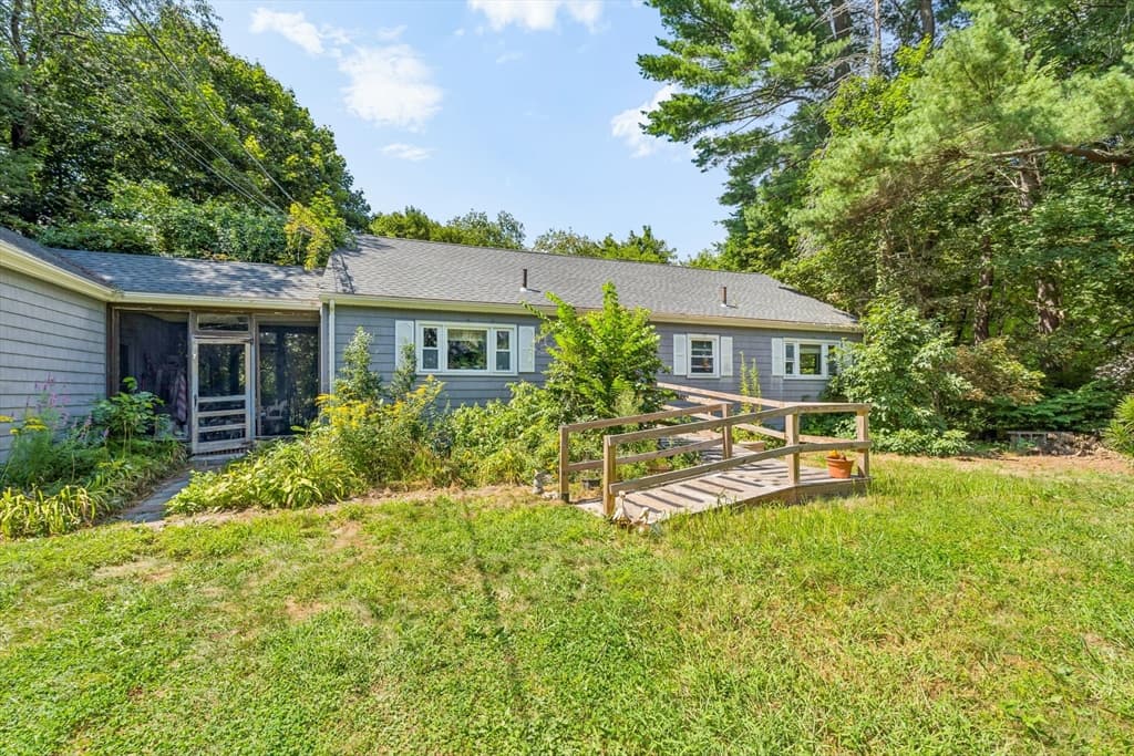 579 Old Bedford, Concord MA 01742 photo 3