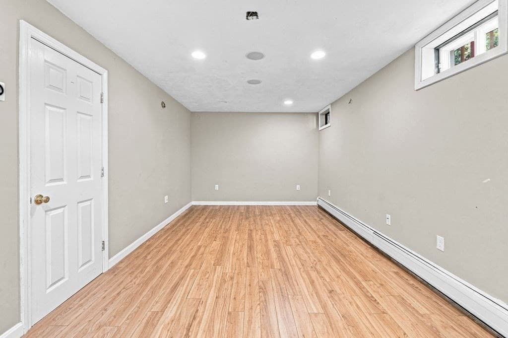 35 Meeshawn Ave, Taunton MA 02718 photo 28