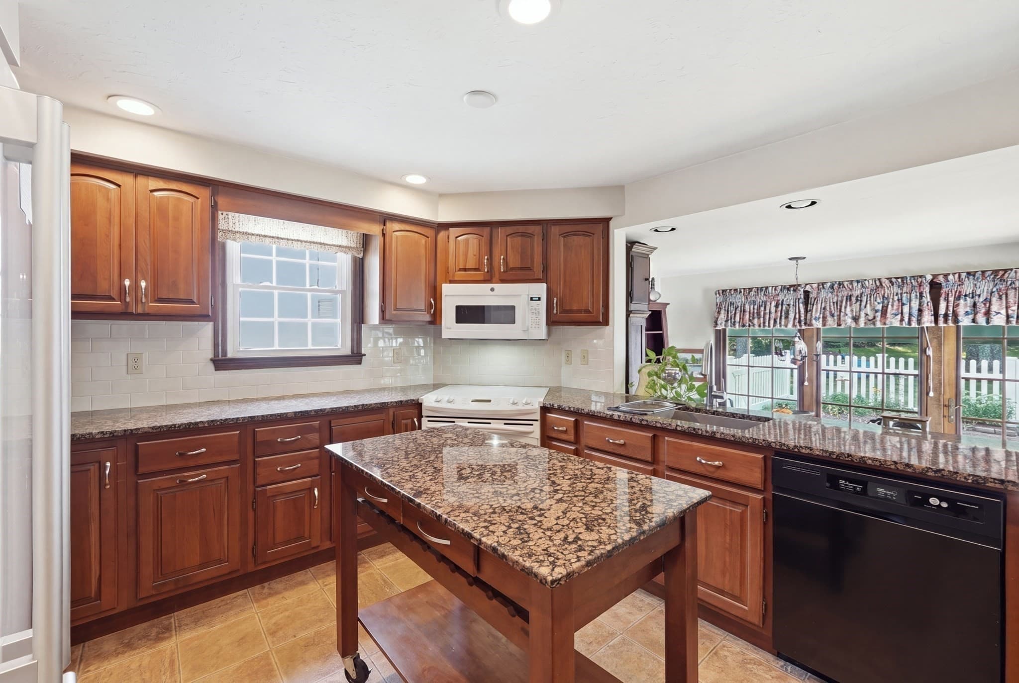 Multi Family at 22 Kingsbury Rd, Thompson CT 06277, photo 4 of 40