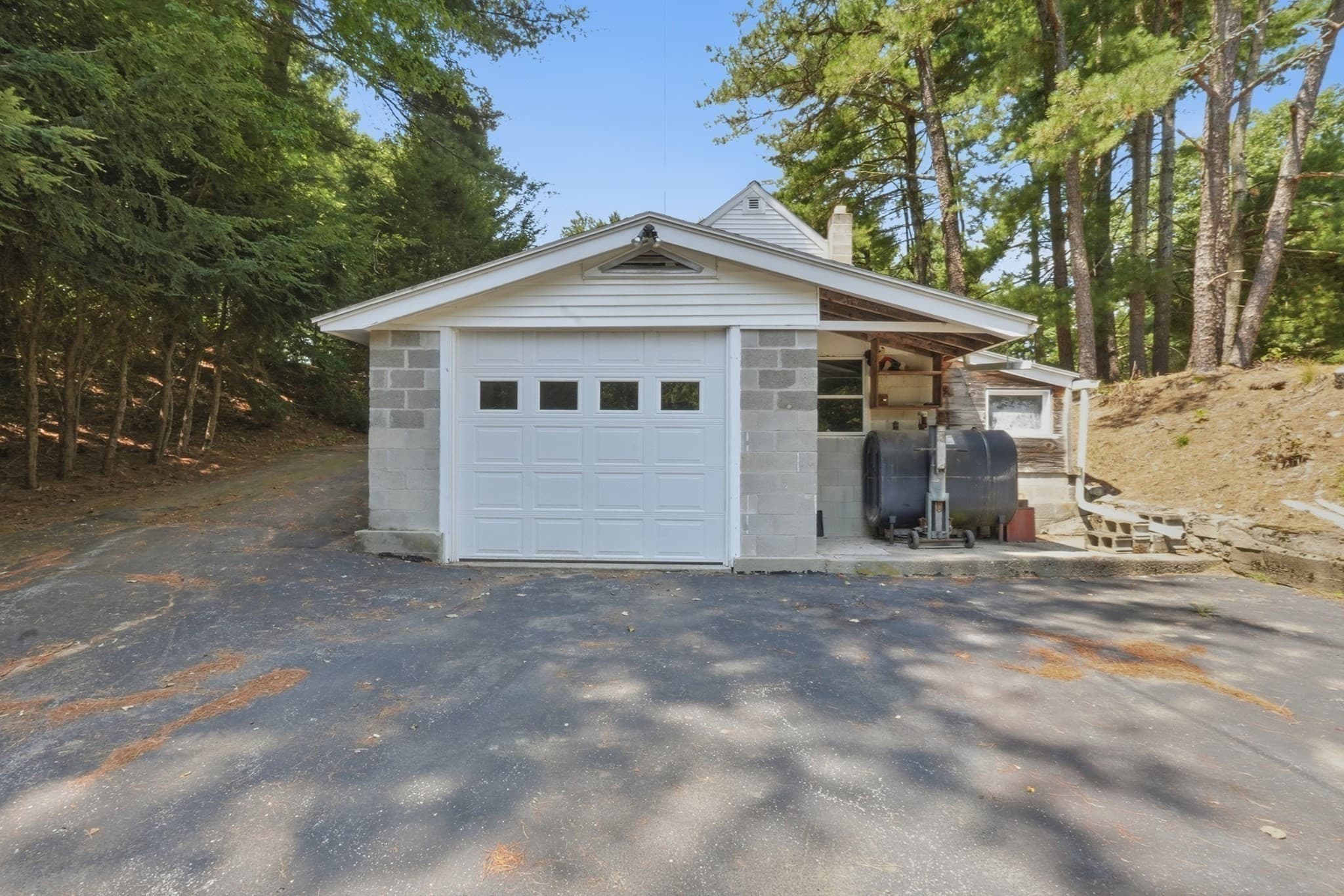 Multi Family at 22 Kingsbury Rd, Thompson CT 06277, photo 25 of 40