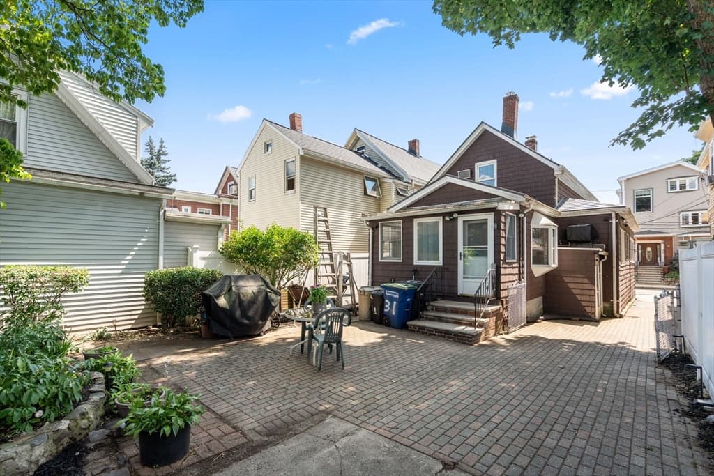 31 Everett Ave, Somerville MA 02145 photo 2