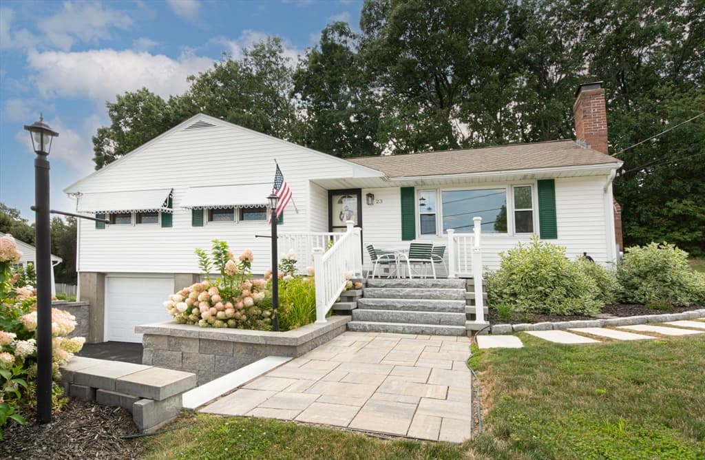 23 Mary Ann Dr, Worcester MA 01606 photo 2