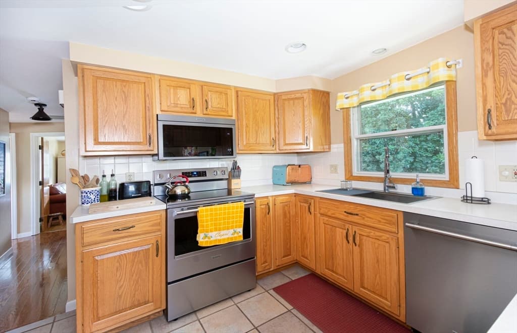 23 Mary Ann Dr, Worcester MA 01606 photo 15