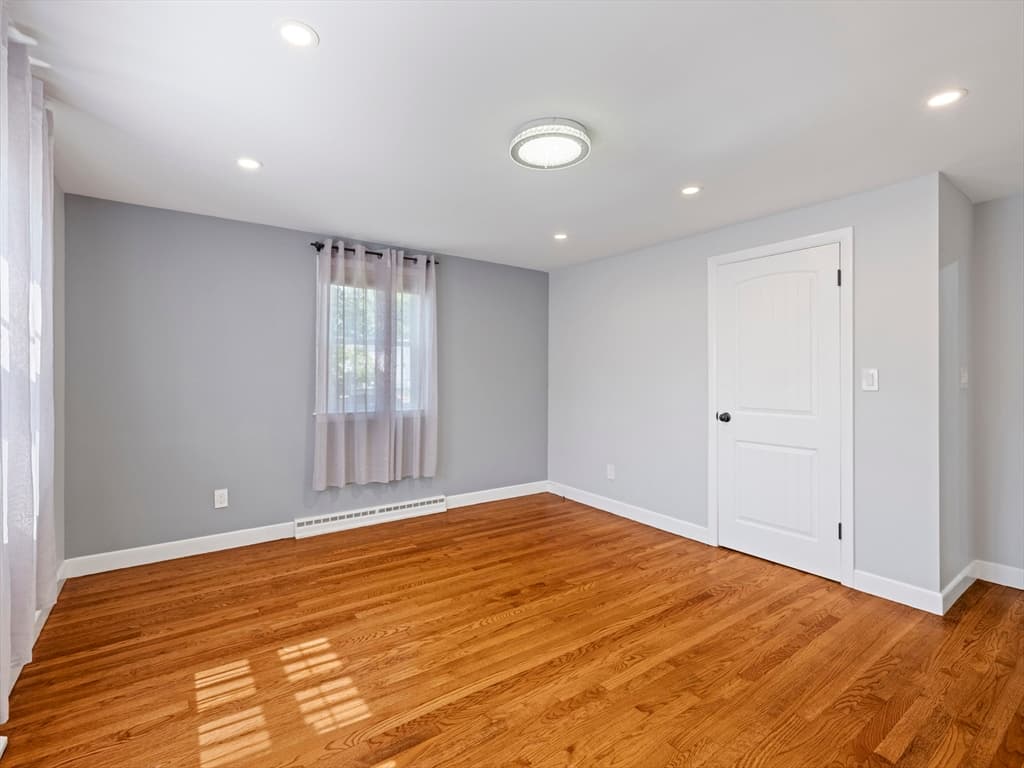 7 Fabens St, Saugus MA 01906 photo 13