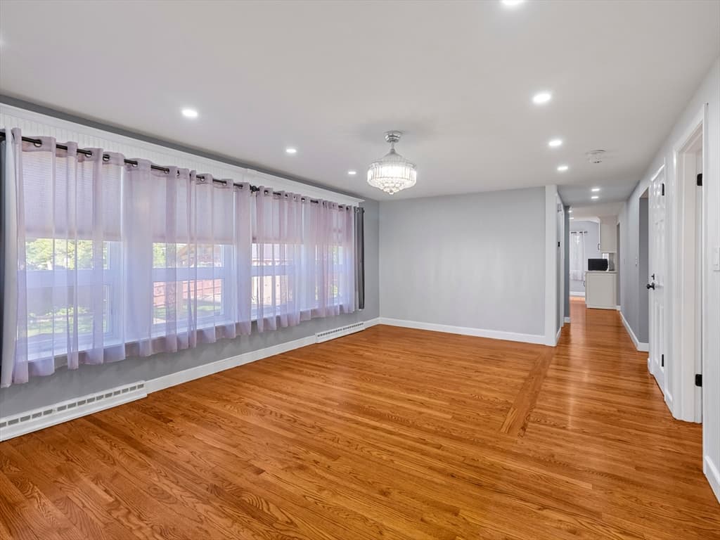 7 Fabens St, Saugus MA 01906 photo 16
