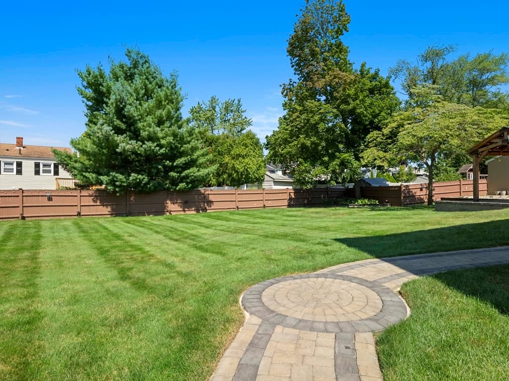 7 Fabens St, Saugus MA 01906 photo 36