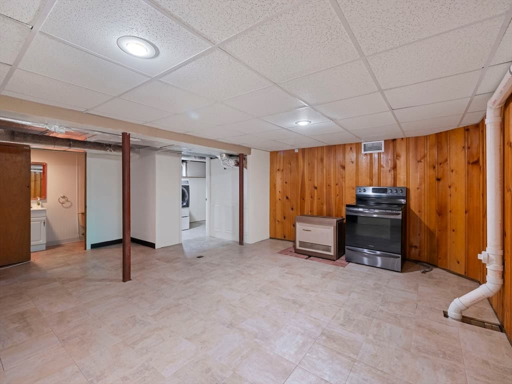 7 Fabens St, Saugus MA 01906 photo 30