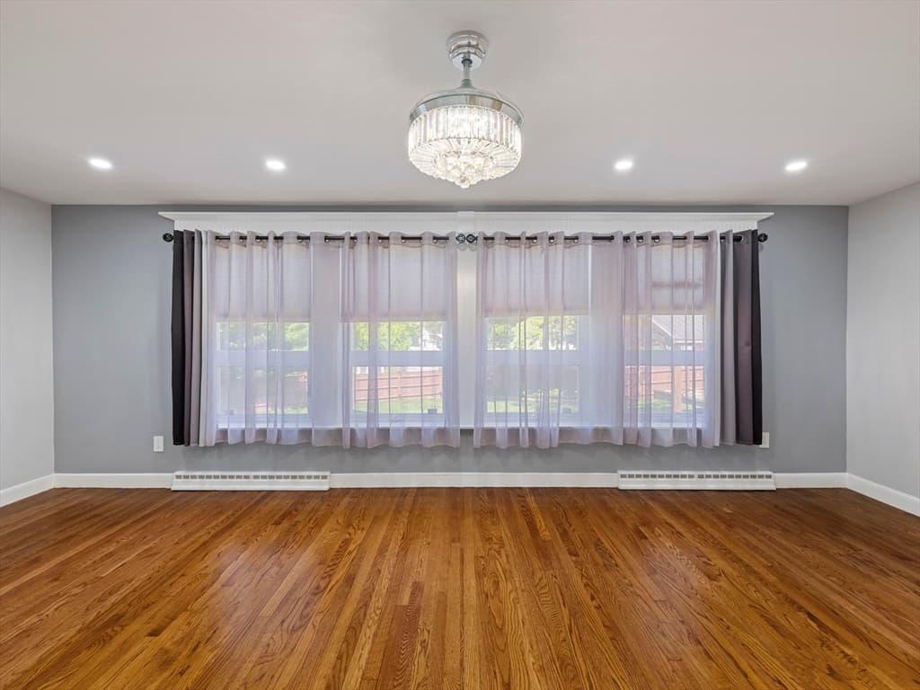 7 Fabens St, Saugus MA 01906 photo 15