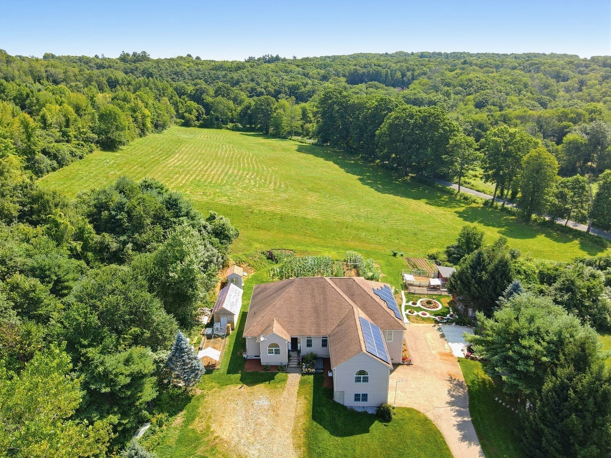 Single Family Residence at 36 E Brookfield Rd, North Brookfield MA 01535, North Brookfield, photo 34 of 35
