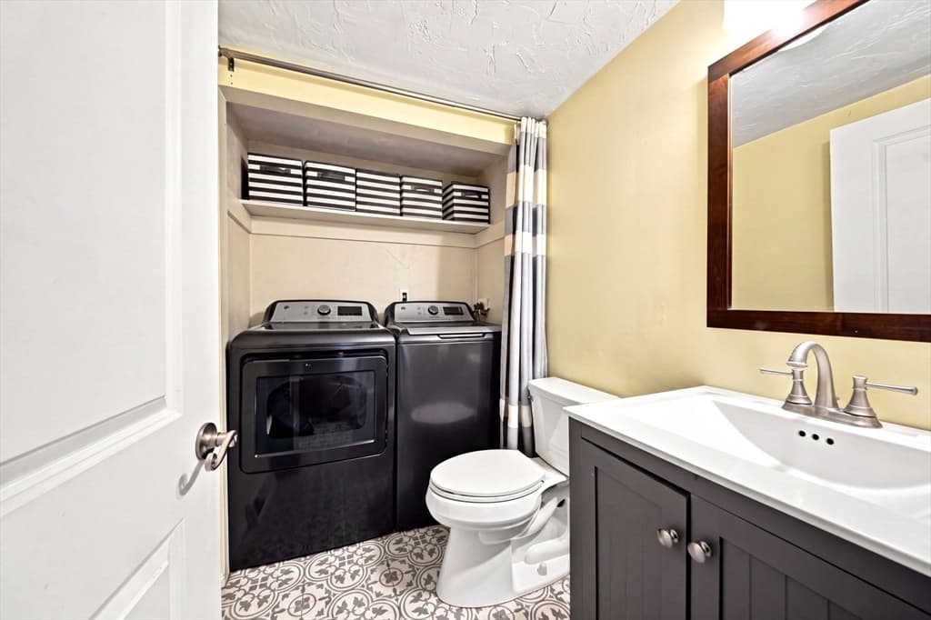 13 Meyer Ter # 13, Canton MA 02021 photo 32
