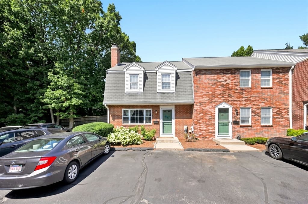 13 Meyer Ter # 13, Canton MA 02021