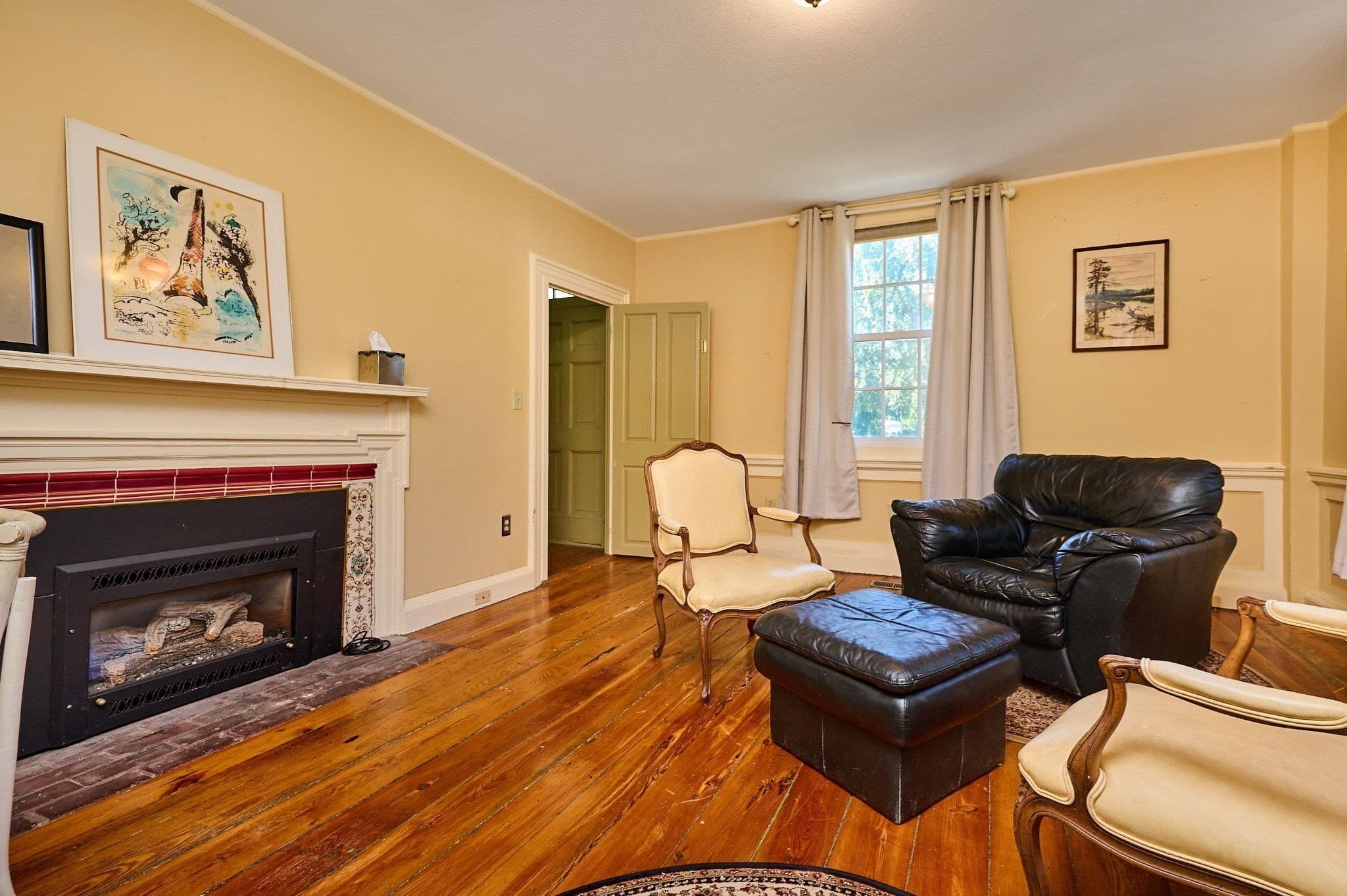 Single Family Residence at 25 Woodbridge St, South Hadley MA 01075, photo 6 of 42