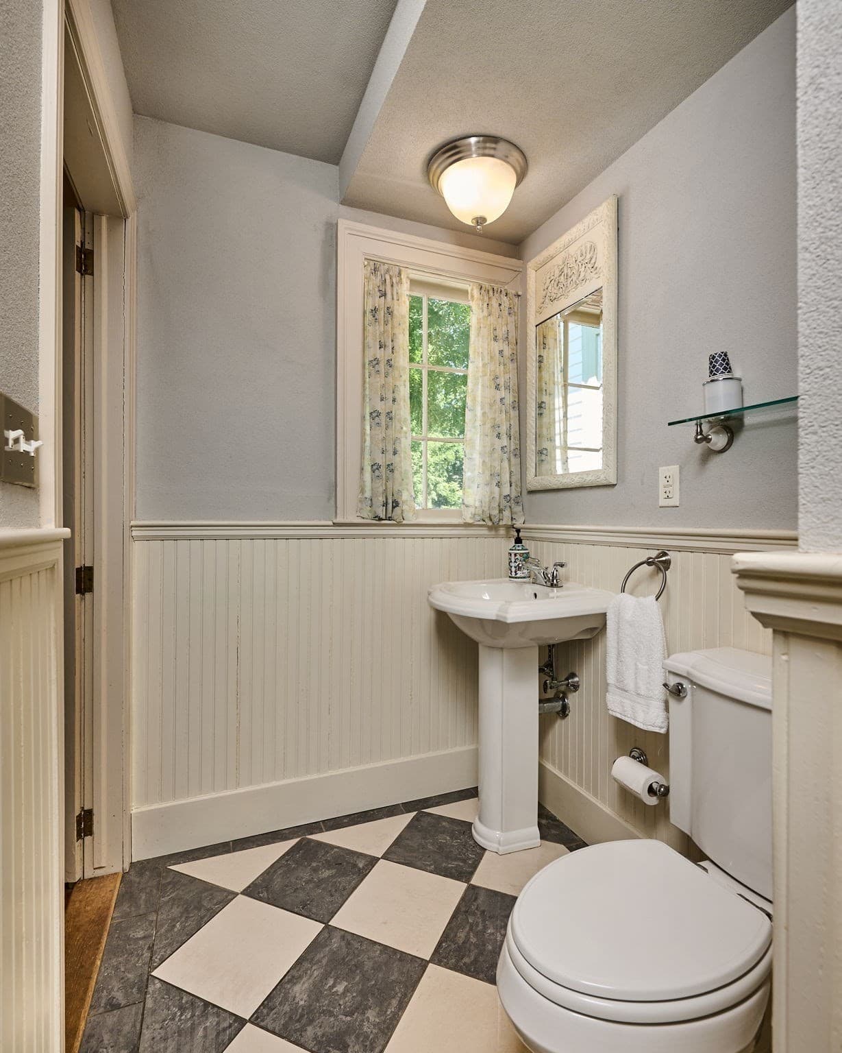 Single Family Residence at 25 Woodbridge St, South Hadley MA 01075, photo 36 of 42