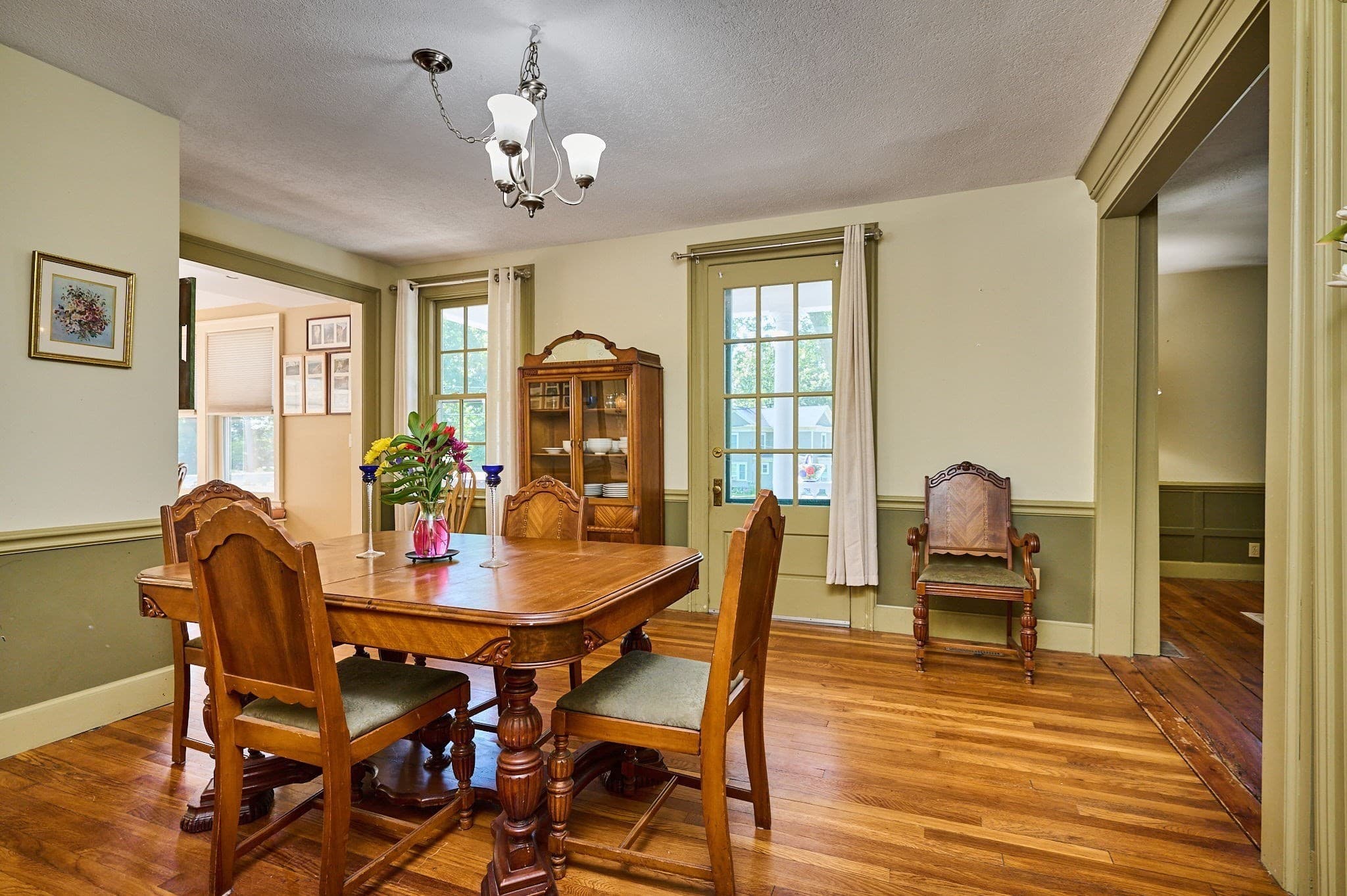 Single Family Residence at 25 Woodbridge St, South Hadley MA 01075, photo 11 of 42