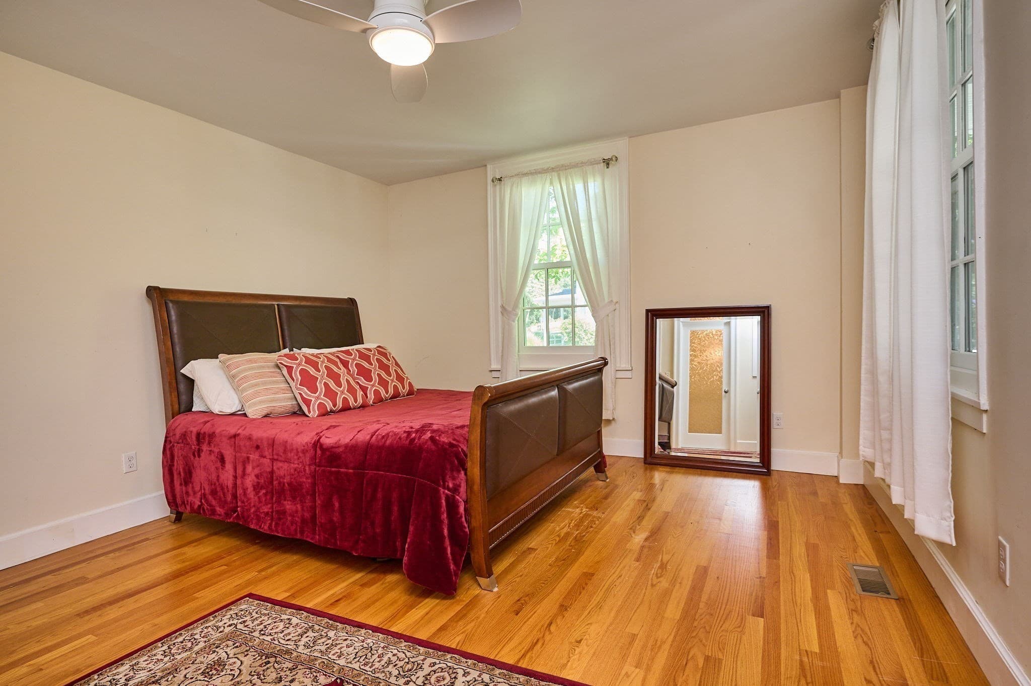 Single Family Residence at 25 Woodbridge St, South Hadley MA 01075, photo 19 of 42