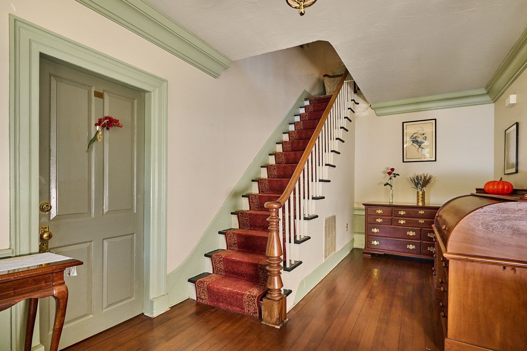 Single Family Residence at 25 Woodbridge St, South Hadley MA 01075, photo 4 of 42