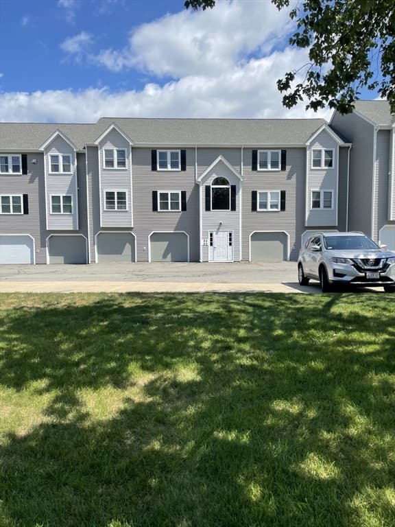 74 Tennis Plaza Road # 15, Dracut MA 01826 photo 2