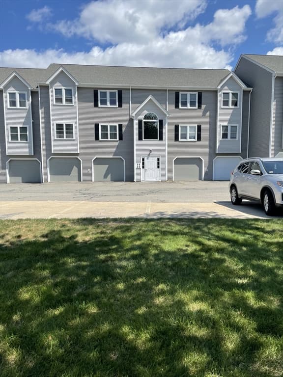 74 Tennis Plaza Road # 15, Dracut MA 01826 photo 4