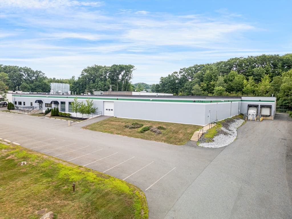 774 Crawford St, Fitchburg MA 01420 photo 7
