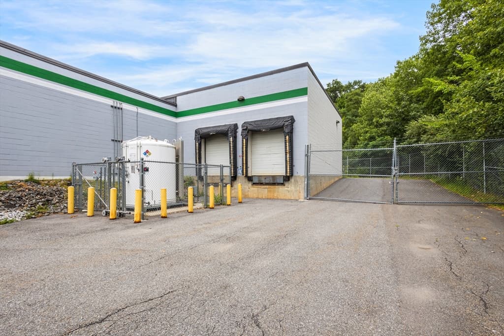 774 Crawford St, Fitchburg MA 01420 photo 3