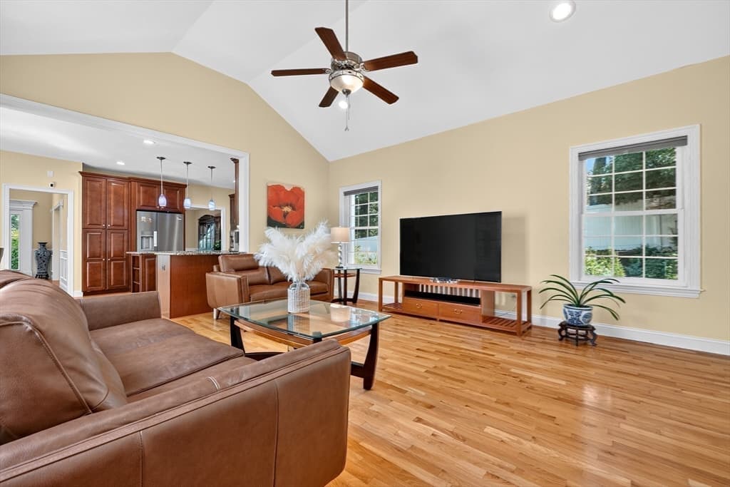 28 Hickory Dr, Shrewsbury MA 01545 photo 12