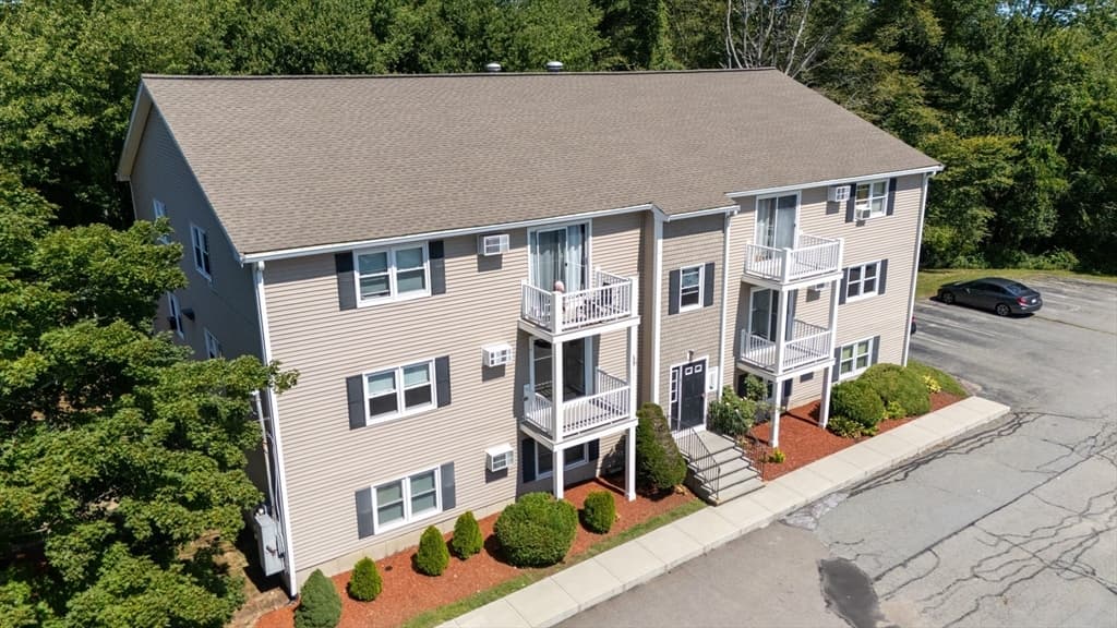 1585 Braley Rd # 51, New Bedford MA 02745