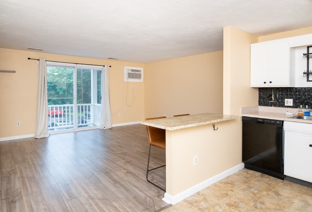 1585 Braley Rd # 51, New Bedford MA 02745 photo 14