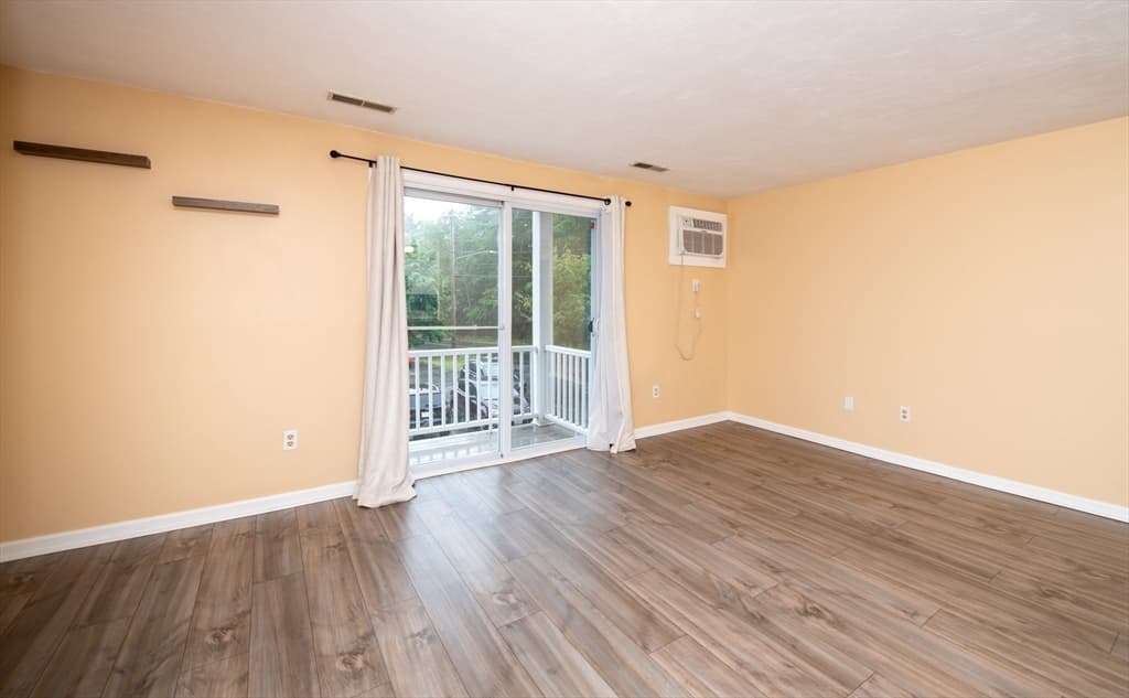 1585 Braley Rd # 51, New Bedford MA 02745 photo 8