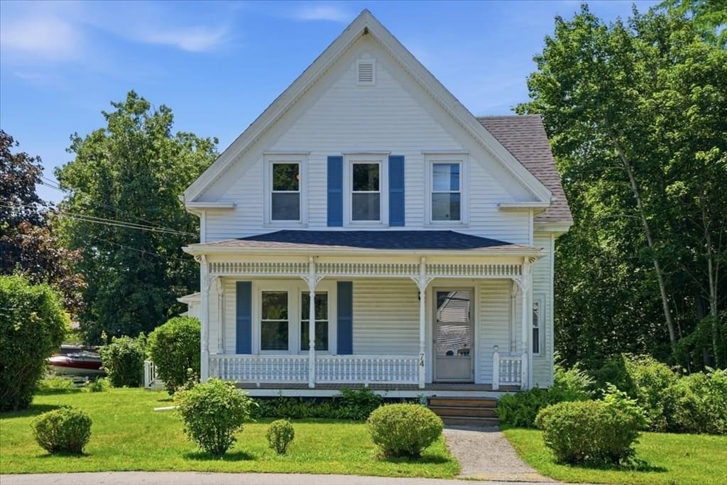 74 Wareham St, Middleboro MA 02346 photo 2