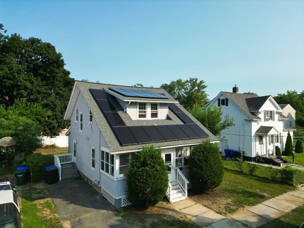 130 Littleton St, Springfield MA 01104 photo 2