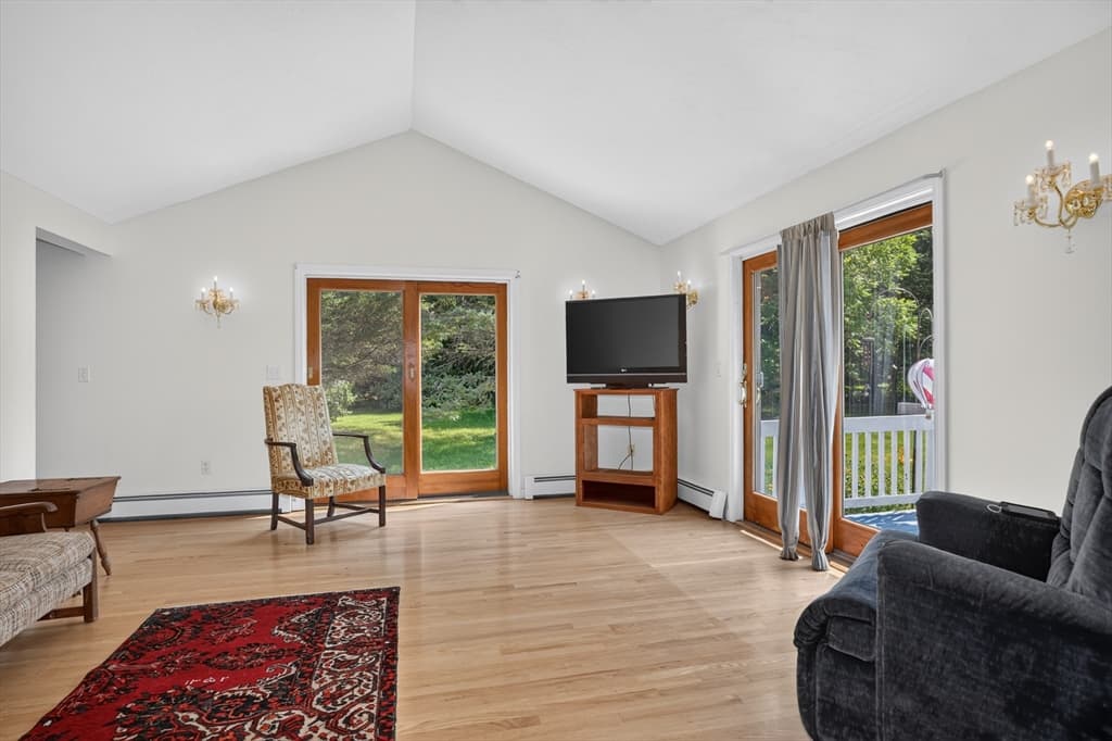 15 Burbank Ln, Lancaster MA 01523 photo 14