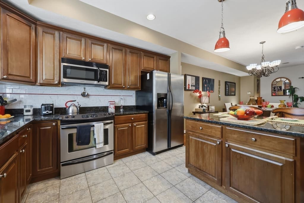 140 Commonwealth Ave # 23, North Attleboro MA 02776 photo 6