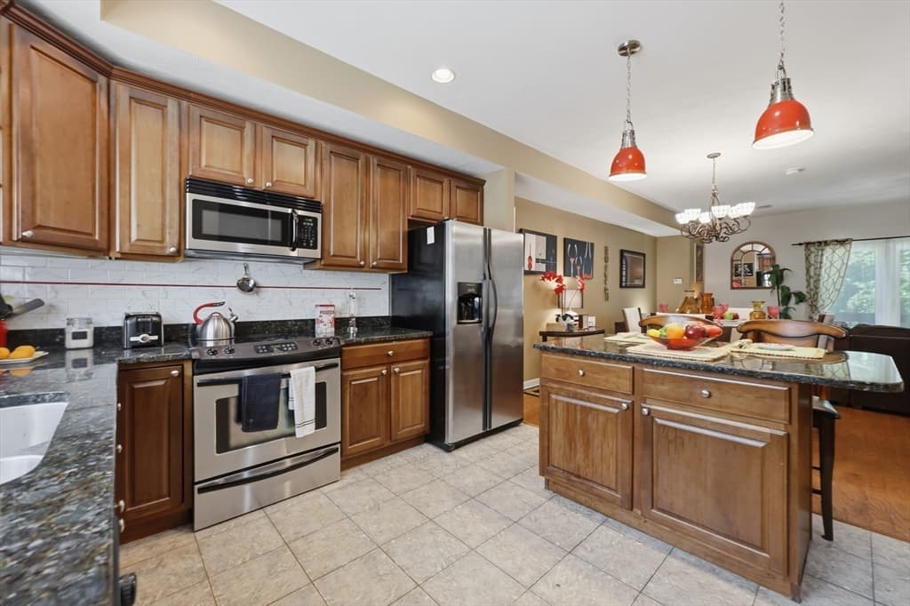 140 Commonwealth Ave # 23, North Attleboro MA 02776 photo 9