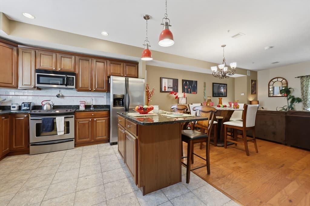 140 Commonwealth Ave # 23, North Attleboro MA 02776 photo 11