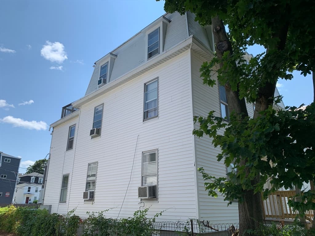 10 Denny St, Worcester MA 01609 photo 3