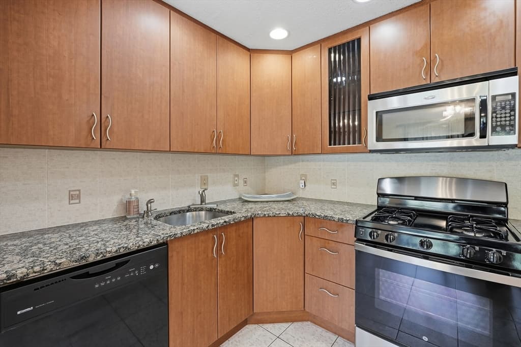 84 Camelot Drive # 84, Worcester MA 01602 photo 10
