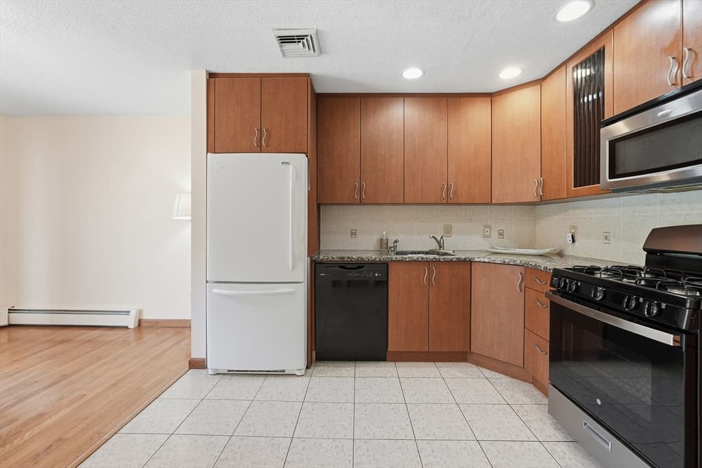 84 Camelot Drive # 84, Worcester MA 01602 photo 8