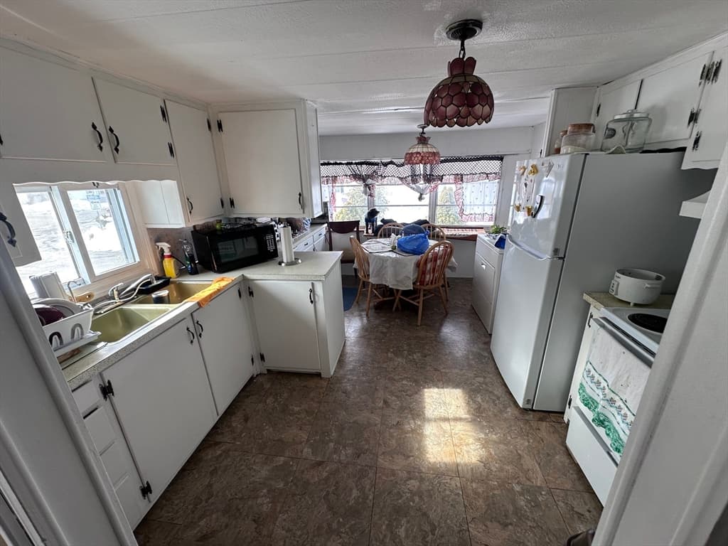 4 Ethel Av, Marlborough MA 01752 photo 4