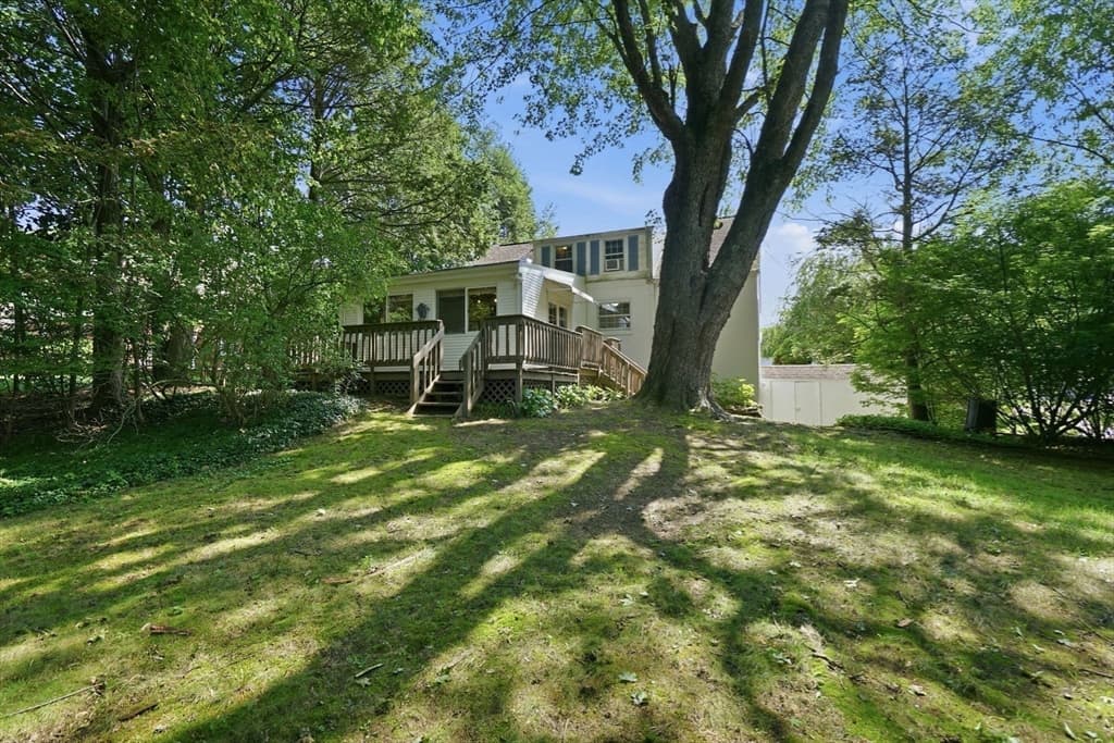 Single Family Residence at 1374 Plumtree Rd, Springfield MA 01119, Springfield, photo 3 of 35