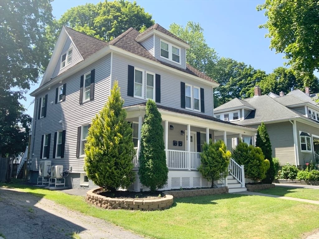 5/5A Ferdinand St, Worcester MA 01603 photo 2
