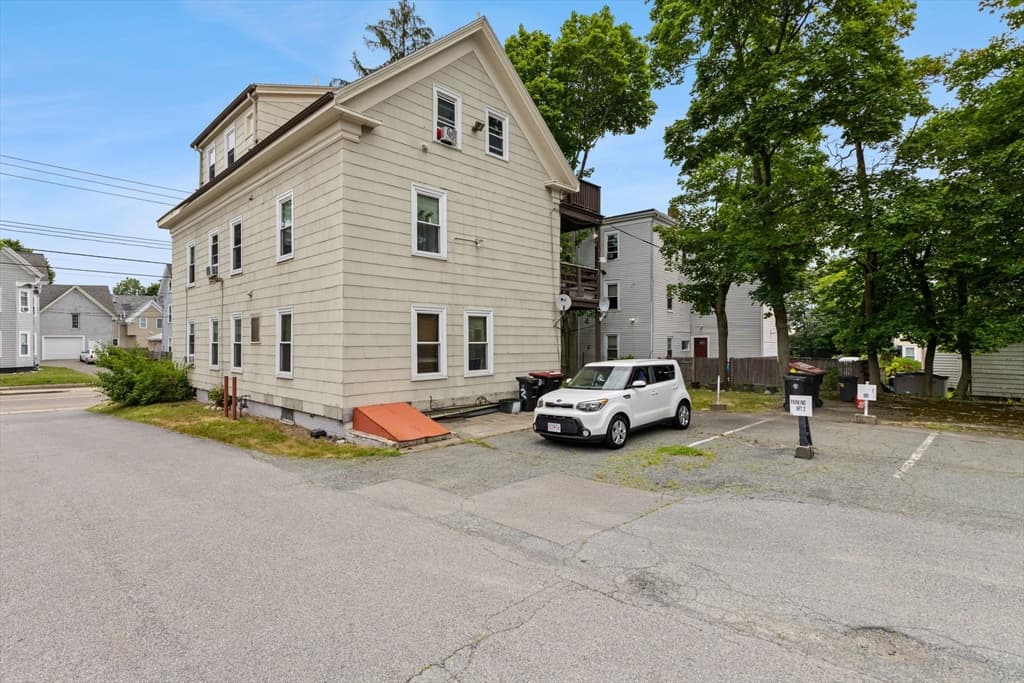 282 Belmont St, Brockton MA 02301 photo 32