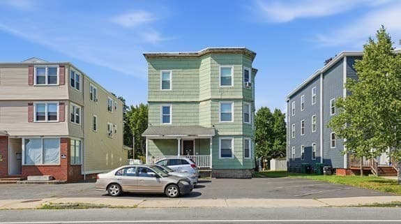 5-9 Family at 541-543 Front Street, Chicopee MA 01013, Chicopee, photo 4 of 18